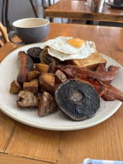 Breakfast at Galway Dela